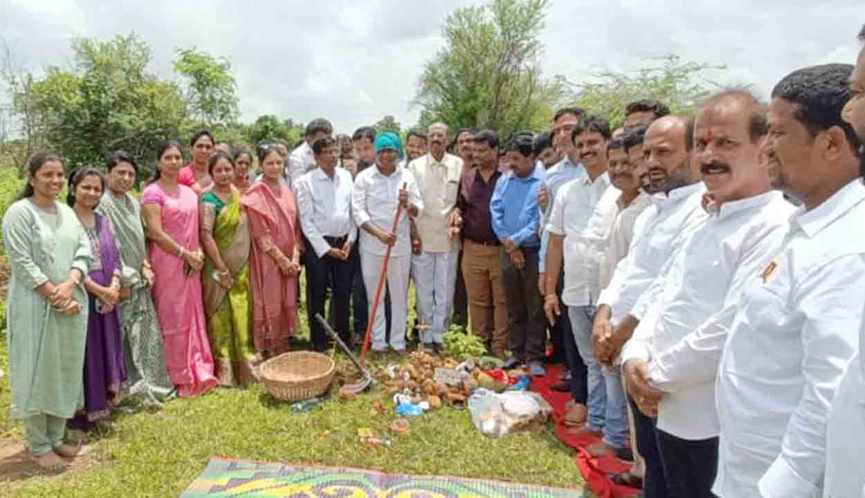 Mla Jeevan reddy | రైతులు అన్నదాతలు.. వైద్యులు ప్రాణదాతలు : ఎమ్మెల్యే ఆశన్నగారి జీవన్‌ రెడ్డి