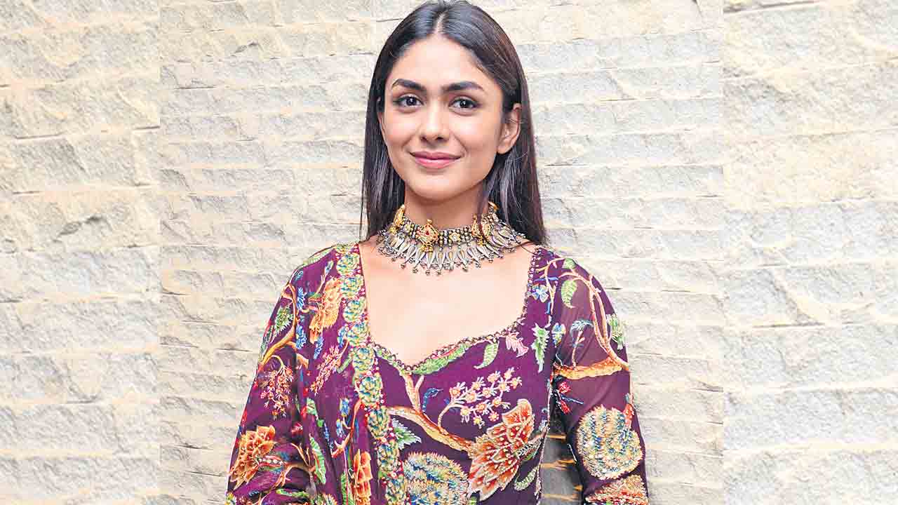 Mrunal Thakur