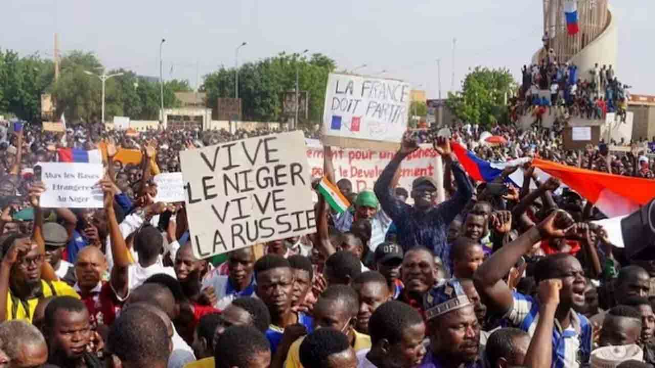 Leave Niger | నైజర్‌ను త్వరగా విడిచి వెళ్లండి.. భారత పౌరులకు విదేశాంగ శాఖ సూచన