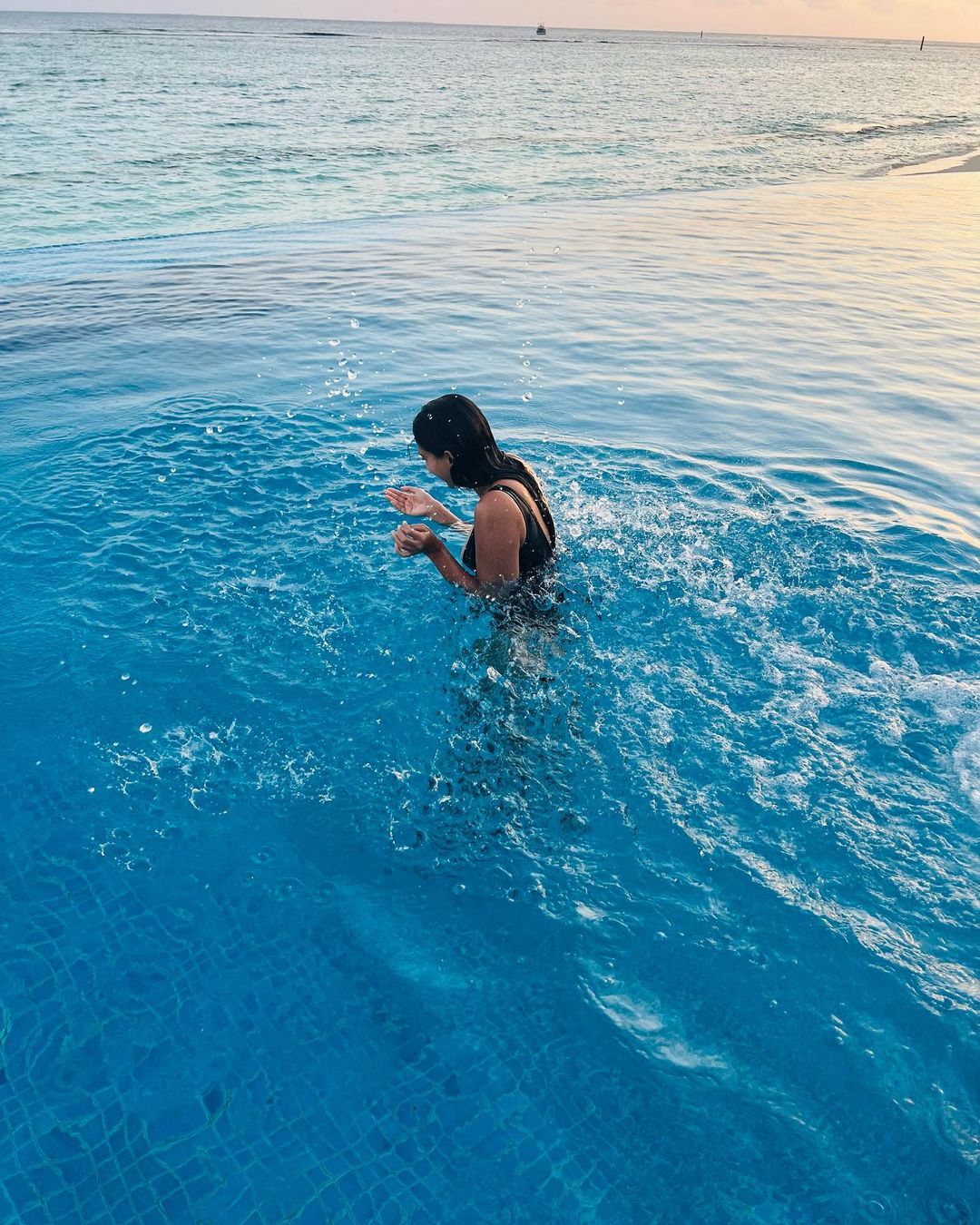( Photos : Instagram )