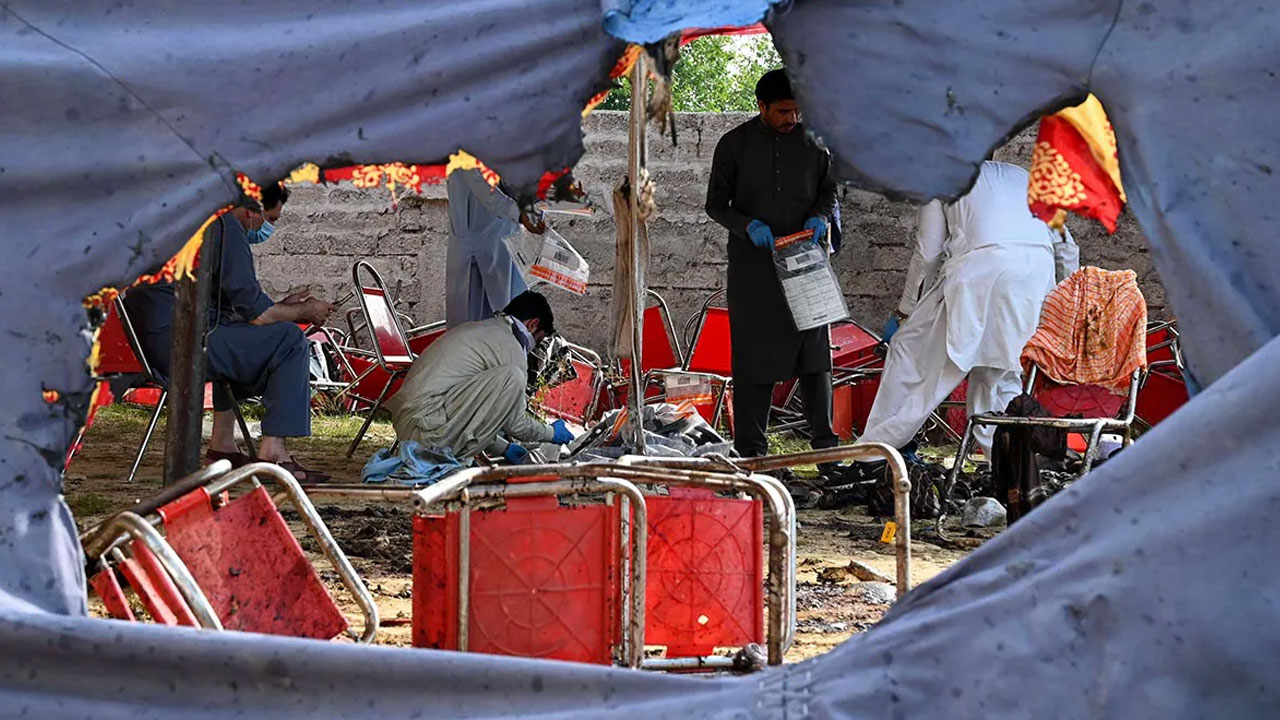 ISIS | పాక్‌లో పార్టీ మీటింగ్‌పై ఆత్మాహుతి దాడి.. ఘాతుకానికి పాల్పడింది తామేనని ప్రకటించిన ఐసిస్‌