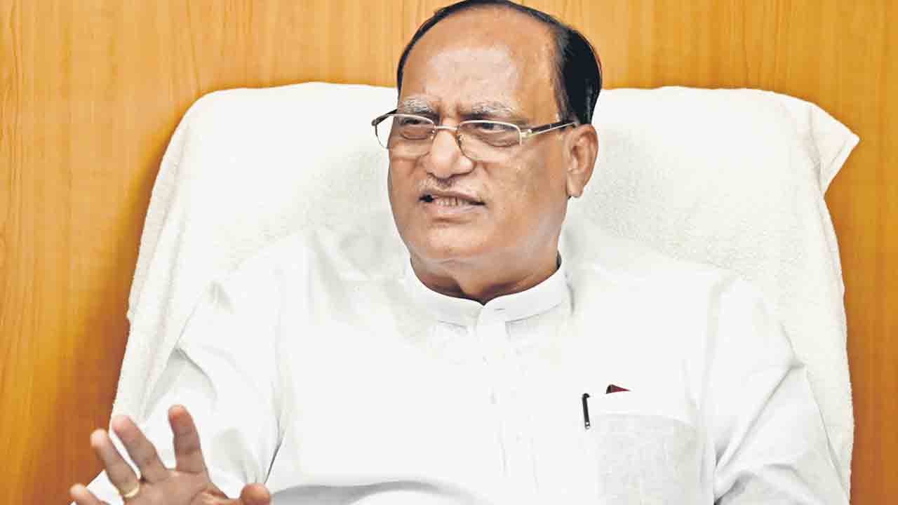 నోరుజారటమే రాజకీయం కాదు