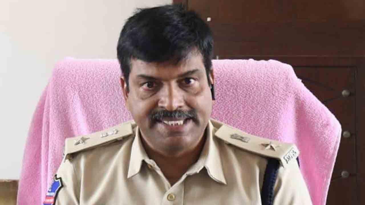 దండిగా దరఖాస్తులు