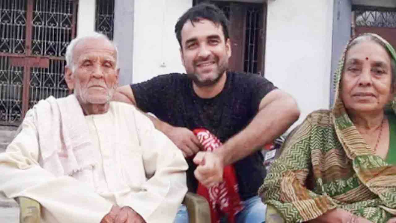 Pankaj Tripathi | ప్రముఖ నటుడు పంకజ్‌ త్రిపాఠి తండ్రి కన్నుమూత