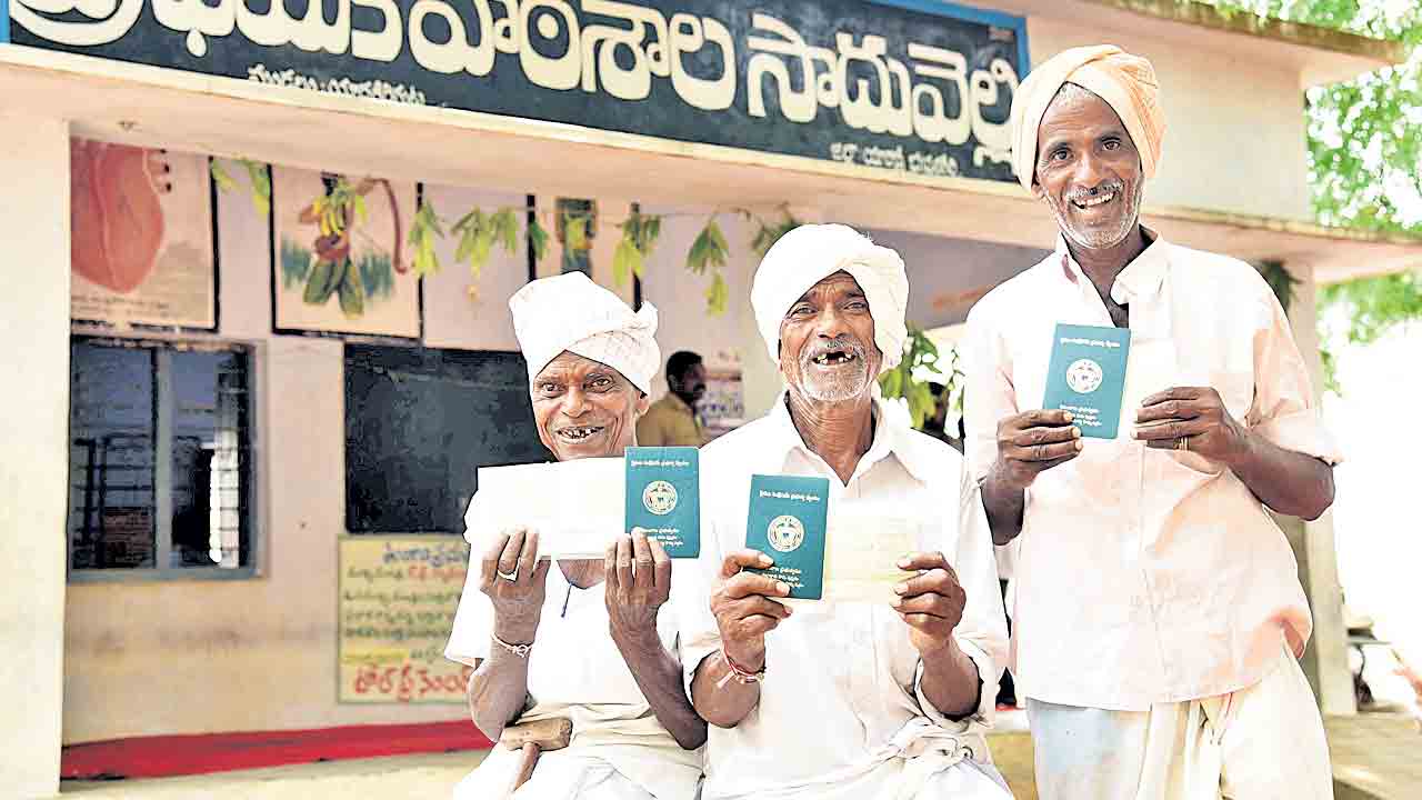 అకుంఠిత పాలనపై ఆత్మవిశ్వాసం