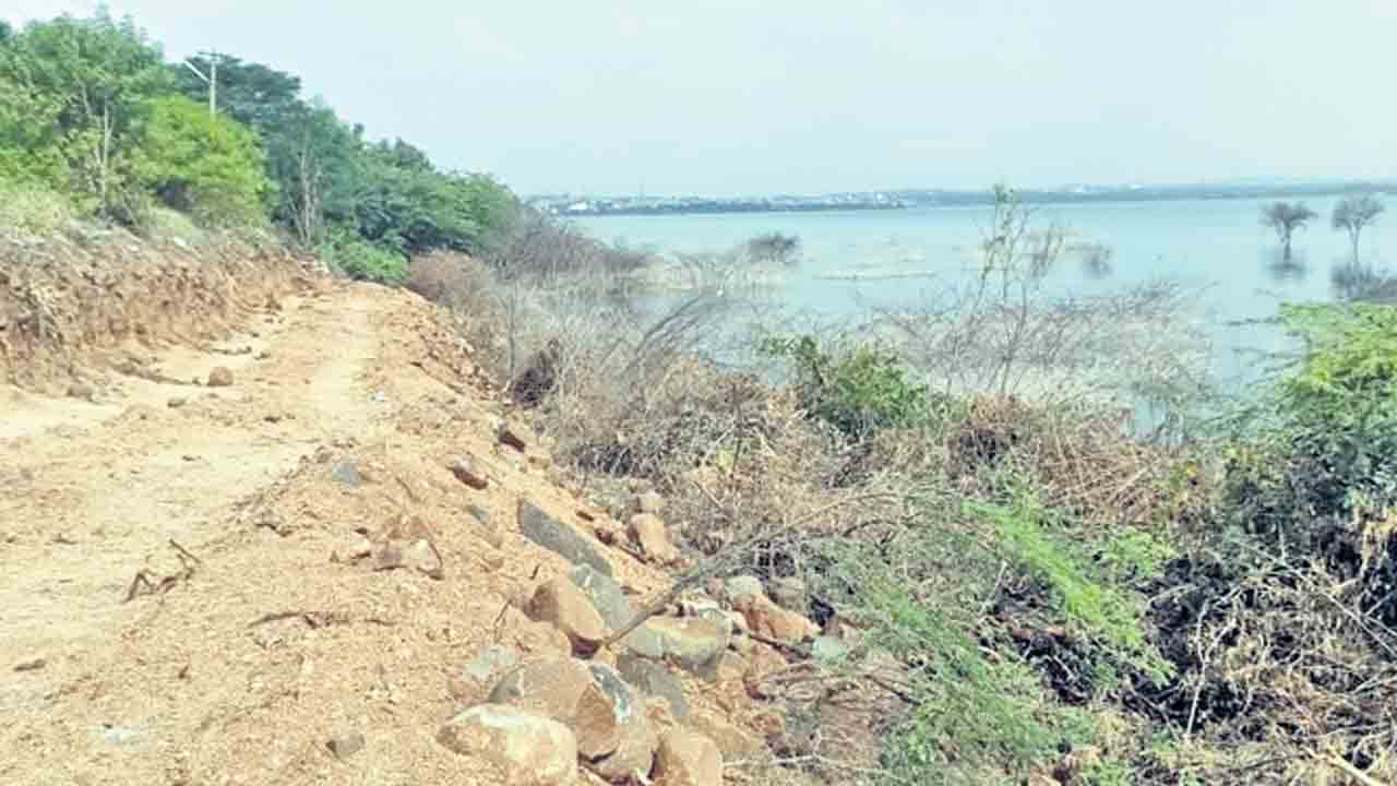 పెద్దచరువుకు మహర్దశ