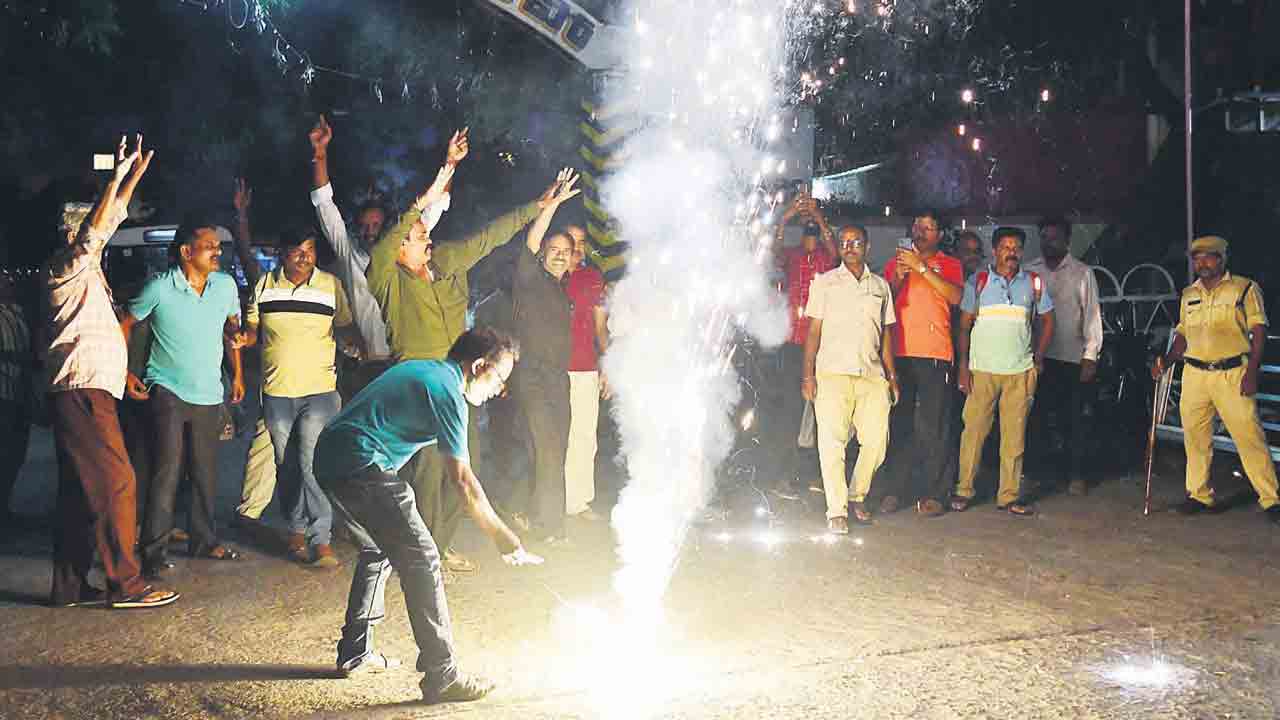 ఆమోదం.. ఆనందం