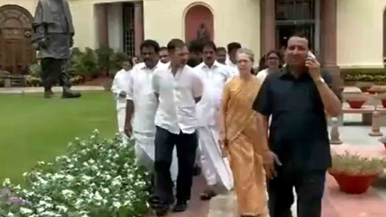 Rahul Gandhi | లోక్‌ సభలో అడుగుపెట్టిన రాహుల్‌.. ట్విట్టర్‌ బయోలో కీలక మార్పు