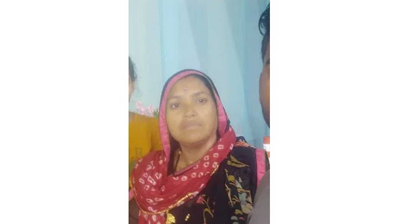 Crime news | పిల్లలు చూస్తుండగానే నిద్రలో ఉన్న భార్య తలను గొడ్డలితో తెగ నరికిన భర్త
