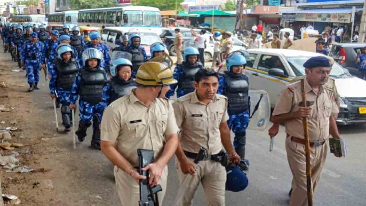 High alert in Nuh | రేపు శోభాయాత్రకు వీహెచ్‌పీ పిలుపు.. అనుమతి లేదన్న హర్యానా సీఎం,   నూహ్‌లో టెన్షన్‌