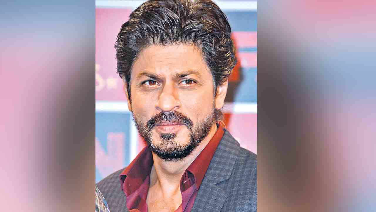 వైష్ణోదేవిని దర్శించుకున్న షారుఖ్‌ఖాన్‌