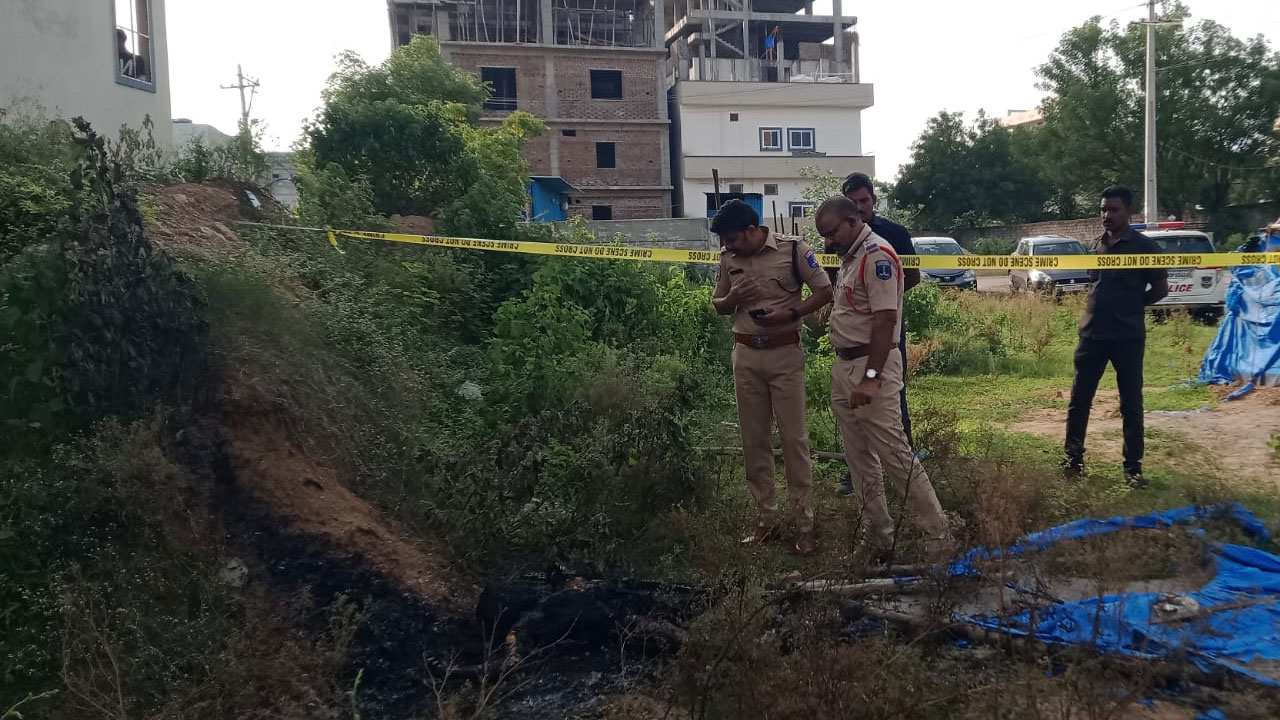 Shamshabad | శంషాబాద్‌లో మహిళ దారుణ హత్య.. పెట్రోల్‌పోసి నిప్పంటిండటంతో పూర్తిగా కాలిపోయిన మృతదేహం