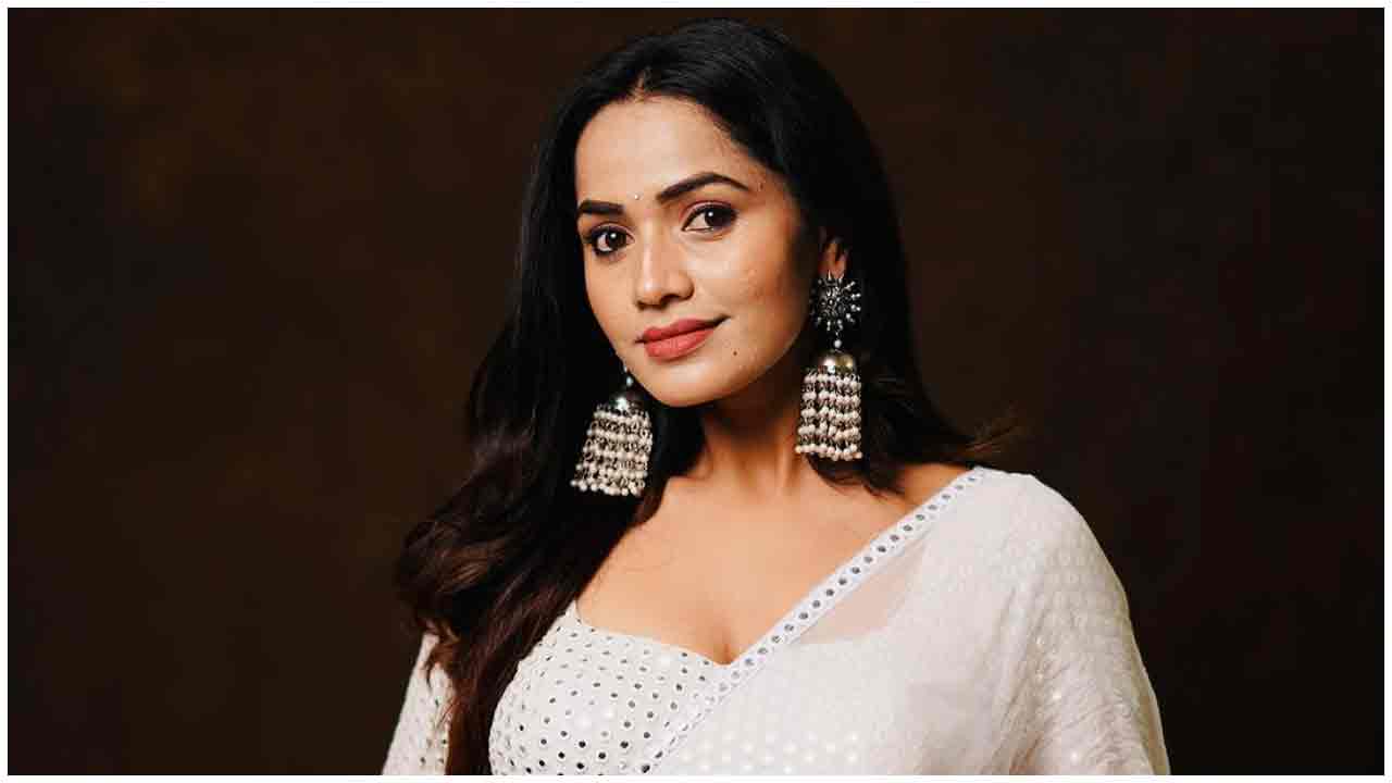 Shobha Shetty | చిరునవ్వుతో మురిపిస్తున్న శోభా శెట్టి..