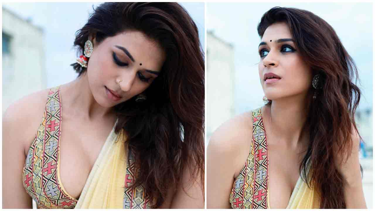 Shraddha Das | పసుపు రంగు చీరలో పరువాలు ఒలకబోస్తున్న శ్రద్ధాదాస్..