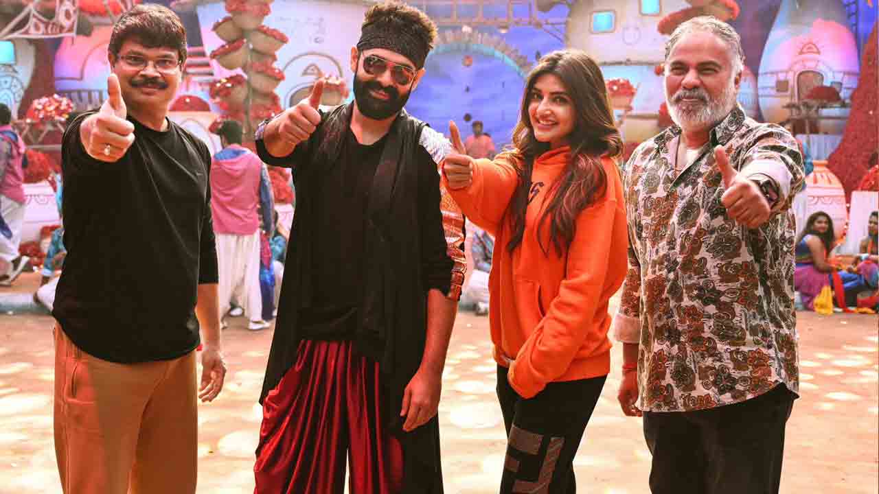 Skanda | గెట్‌ రెడీ.. స్కంద లొకేషన్‌లో బోయపాటి, రామ్‌, శ్రీలీల