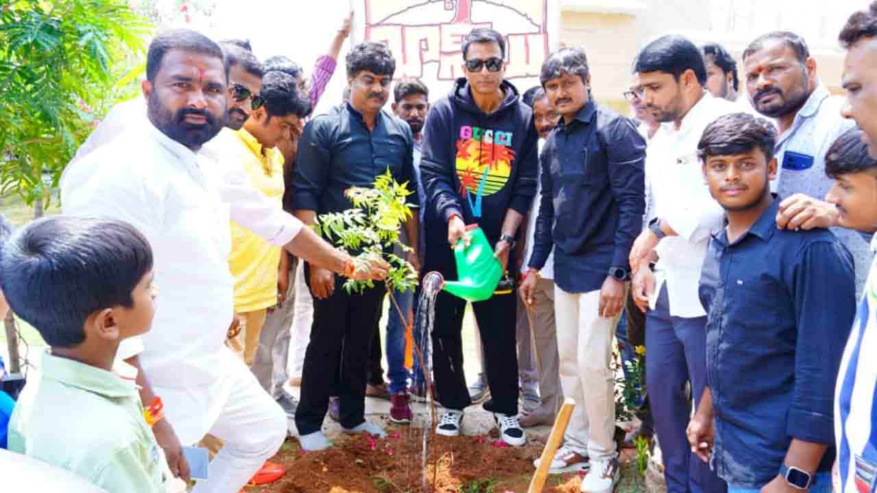 Sonu Sood | మొక్కలు నాటడం అందరి బాధ్యత : సినీనటుడు సోనుసూద్‌