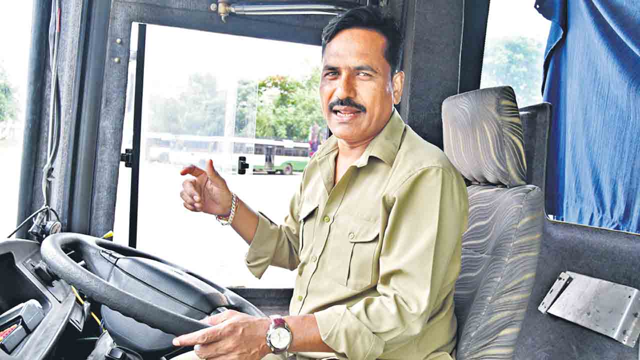 స్టీరింగ్‌ వట్టిందే నయ్యమైంది…