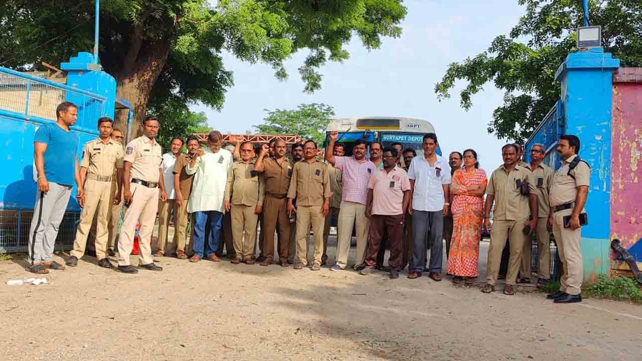 భగ్గుమన్న ఆర్టీసీ