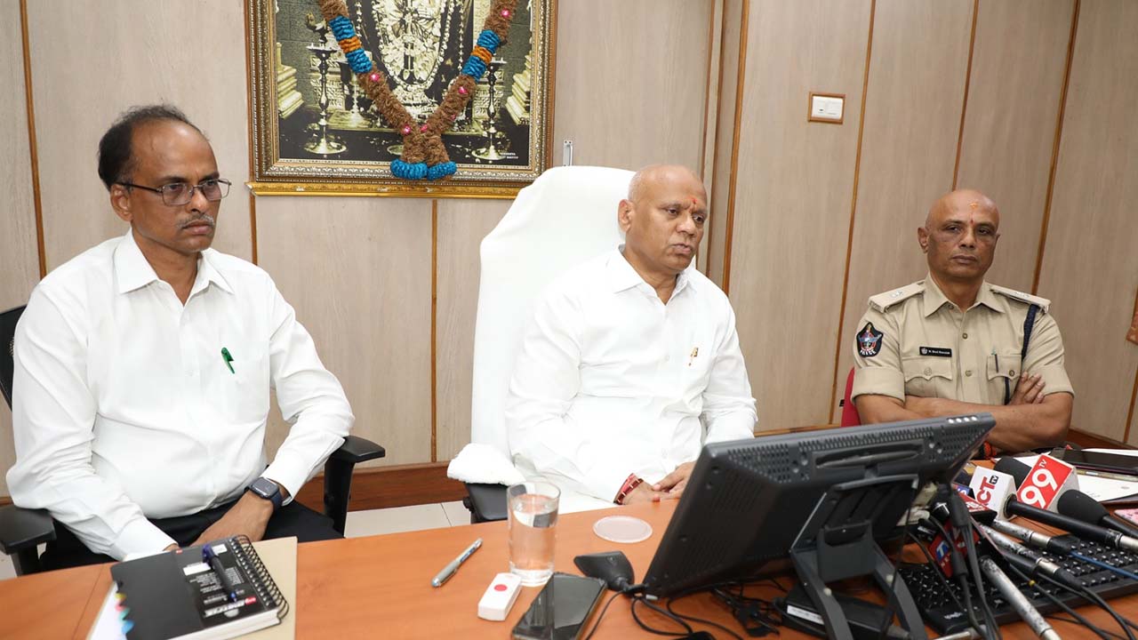 TTD | తిరుమల నడకమార్గంలో మరింత పటిష్టంగా భద్రత : ఈవో ధర్మారెడ్డి