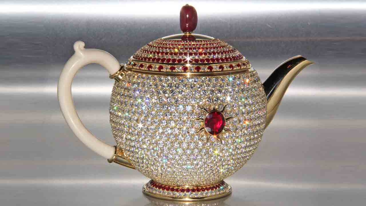 Teapot | ఈ టీపాట్‌ ధర రూ. 24 కోట్లు.. ఎందుకు ఇంత రేట్‌.. అసలేంటి దీని ప్రత్యేకత !