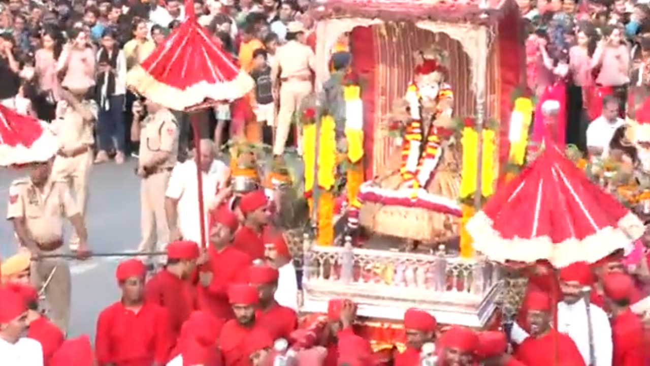 Haryali Teej | రాజస్థాన్‌లో ఘనంగా హర్యాళీ తీజ్‌ ఉత్సవం.. జైపూర్‌ ప్యాలెస్‌ నుంచి తీజ్‌ మాతా శోభాయాత్ర.. Video