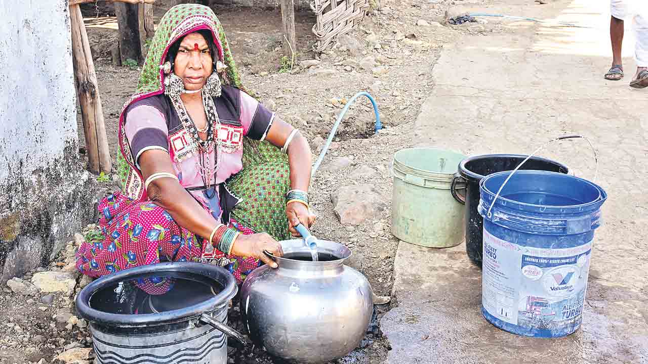Mission Bhagiratha | అడవి గర్భంలోనూ శుద్ధిచేసిన స్వచ్ఛమైన తాగునీటిని ఇంటింటికీ నల్లాల ద్వారా పంపిణీ చేస్తున్న తెలంగాణ.. కితాబిచ్చిన కేంద్ర మంత్రి