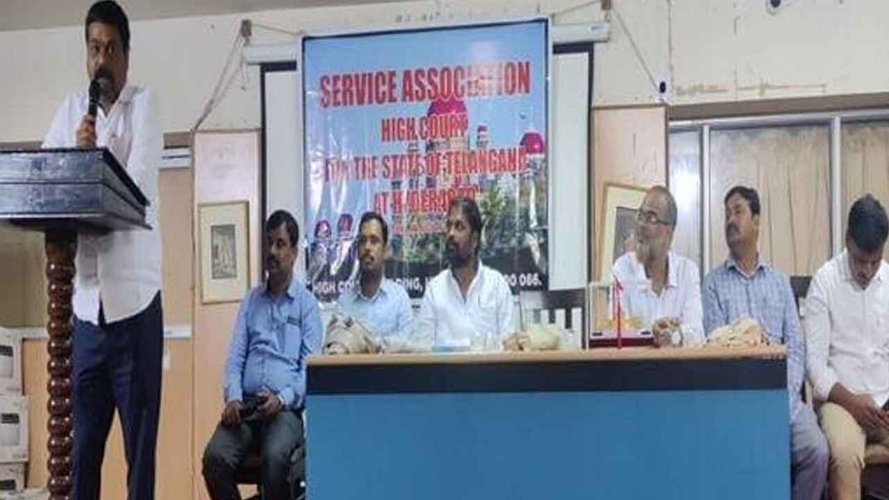 పాత పెన్షన్‌ సాధన ఉద్యమానికి హైకోర్టు ఉద్యోగుల మద్దతు