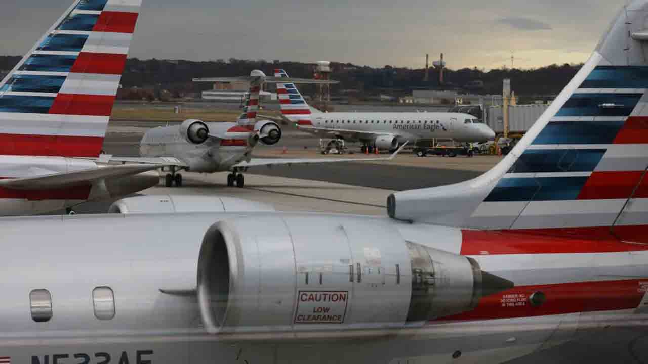 America | అమెరికాను వణికిస్తున్న భీకర తుపాను.. వేల విమానాలు రద్దు