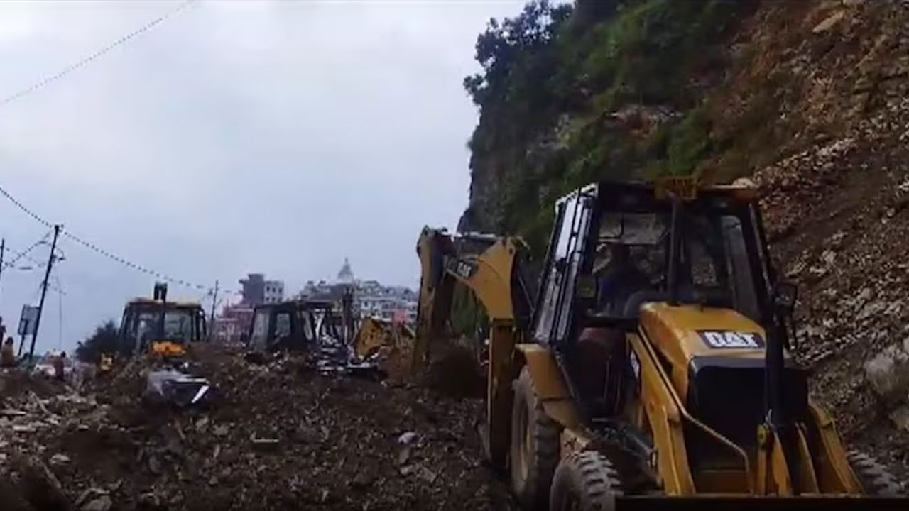 Heavy rains | హిమాచల్‌, ఉత్తరాఖండ్‌లో భారీ వర్షాలు.. కొండచరియలు విరిగిపడి 4 నెలల చిన్నారిసహా నలుగురు మృతి