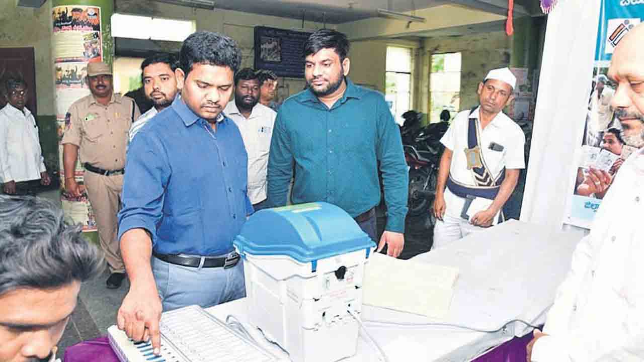 ఎన్నికలకు సమాయత్తం