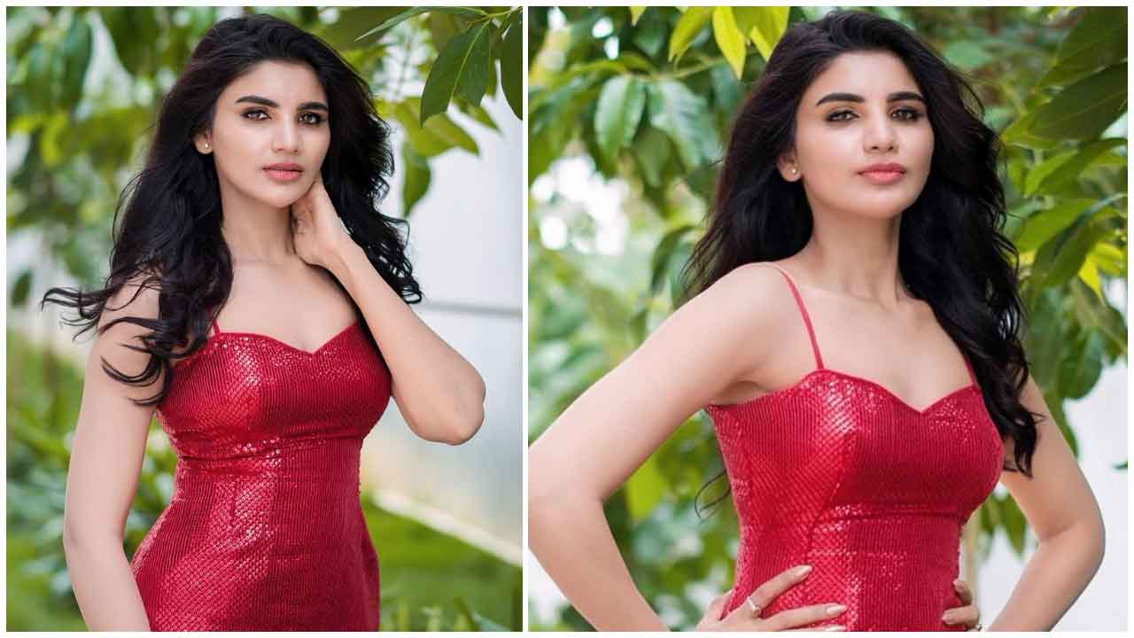 Varsha | చమ్కీల డ్రెస్‌లో మెరిసిపోతున్న జబర్దస్త్ వర్ష..