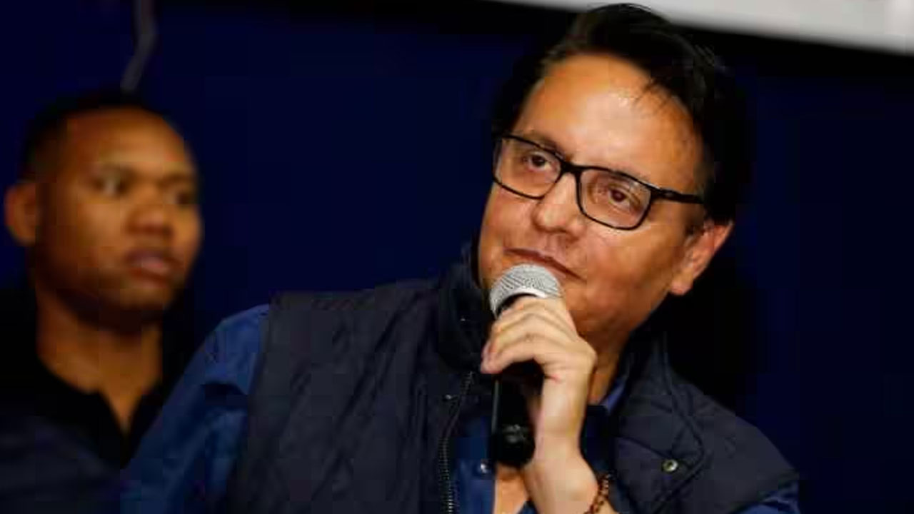 Ecuador: ఎన్నిక‌ల ర్యాలీలో ఈక్వెడార్ దేశాధ్య‌క్ష అభ్య‌ర్ధి కాల్చివేత‌