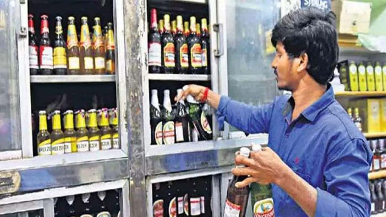 Telagana | మద్యం దుకాణాల లైసెన్స్‌ల జారీకి నోటిఫికేషన్‌.. రూ.3లక్షలకు దరఖాస్తు ఫీజు పెంపు..