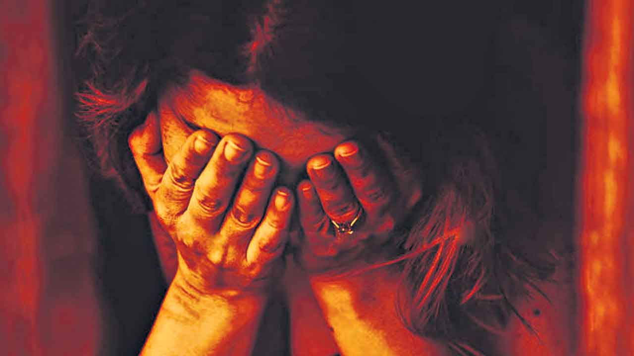 BNS |  పెండ్లి పేరుతో సెక్స్‌ నేరం.. పదేండ్ల వరకు జైలు శిక్ష, జరిమానా పడే అవకాశం