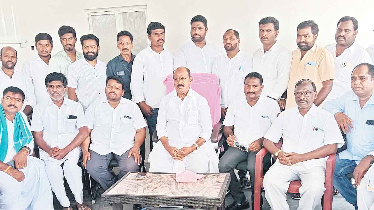 మోసం చేసే పార్టీలను నమ్మొద్దు