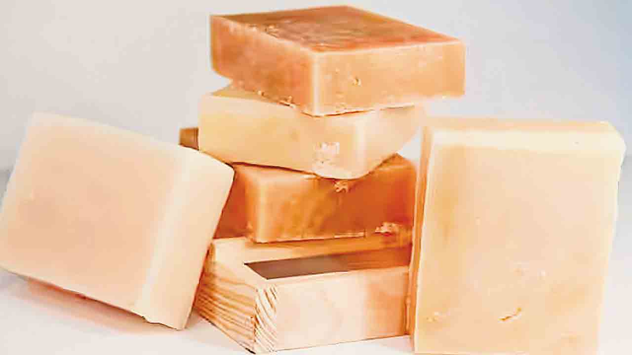 Plastic soap |  ప్లాస్టిక్‌తో సబ్బులు.. ఎలా తయారు చేస్తారంటే?