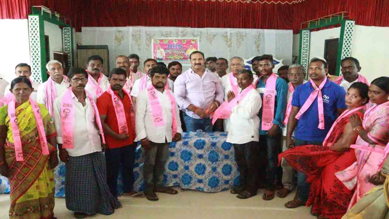 బీఆర్‌ఎస్‌లో చేరికలు