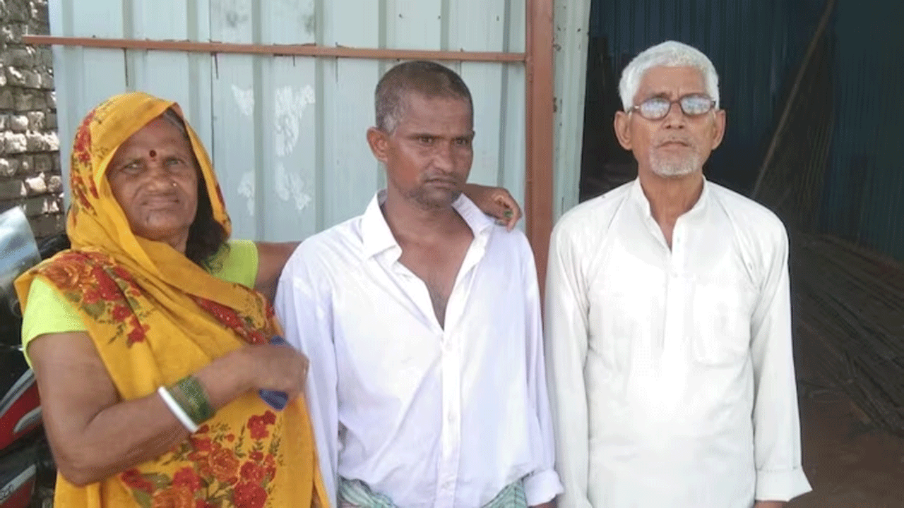 త‌ప్పిపోయిన కొడుకు క‌ర్మ‌కాండ‌లు నిర్వ‌హించారు..7 ఏండ్ల త‌ర్వాత ఏమైందంటే..!