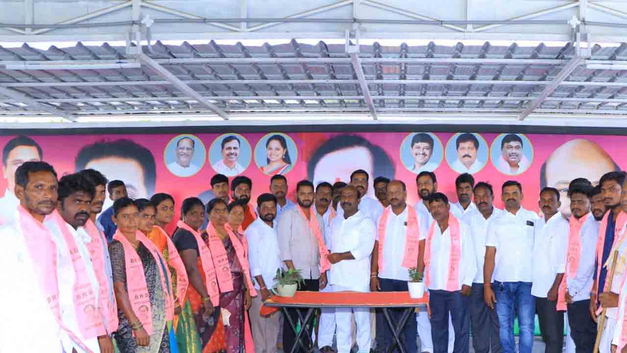 MLA Chirumarthi | ఎమ్మెల్యే చిరుమర్తి సమక్షంలో బీఆర్ఎస్‌లో చేరికలు