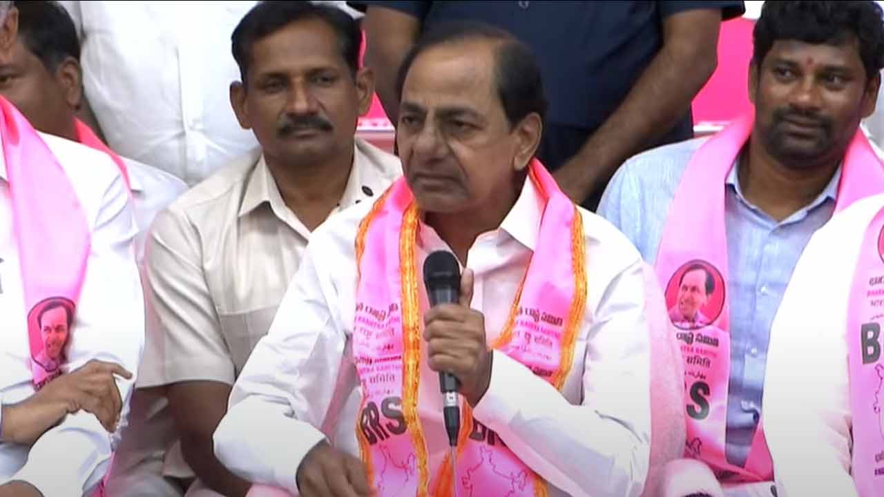 CM KCR | పార్టీ వ్యతిరేక కార్యకలాపాలకు పాల్పడితే పీకి అవతల పడేస్తం: సీఎం కేసీఆర్