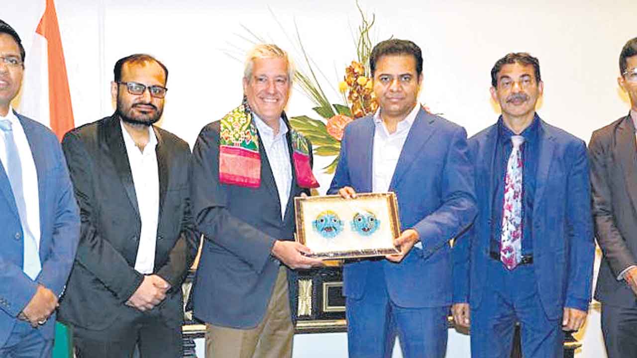 కోకాకోలా పెట్టుబడి 2500 కోట్లు