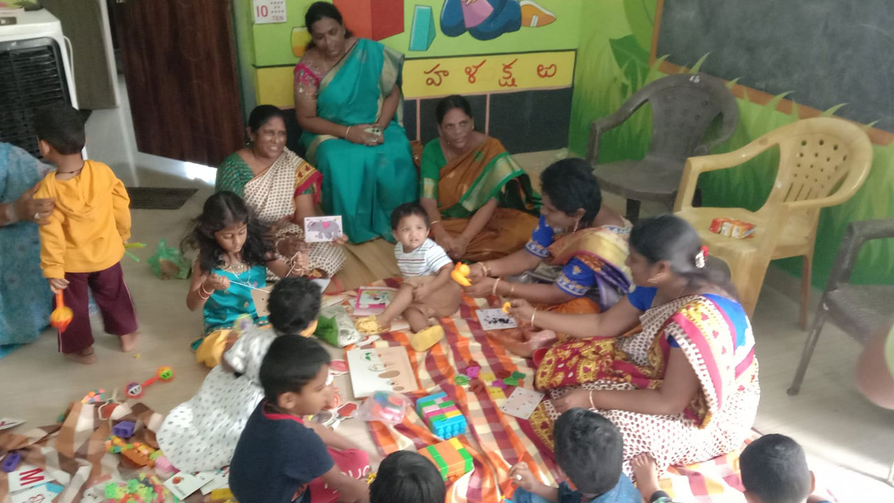 Bhadradri Kothagudem | కుమారుడిని అంగ‌న్‌వాడీ కేంద్రంలో చేర్పించిన క‌లెక్ట‌ర్