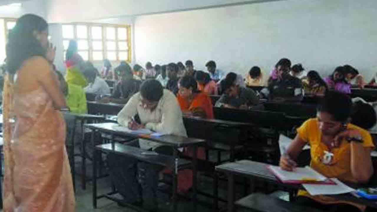 గురుకుల టీచర్లు ఇక రెగ్యులర్‌