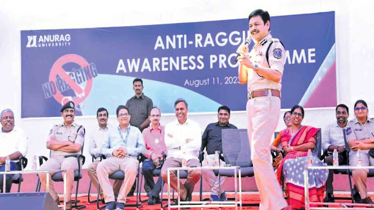 ర్యాగింగ్ రహిత క్యాంపస్గా ‘అనురాగ్’ ఆదర్శం కావాలి