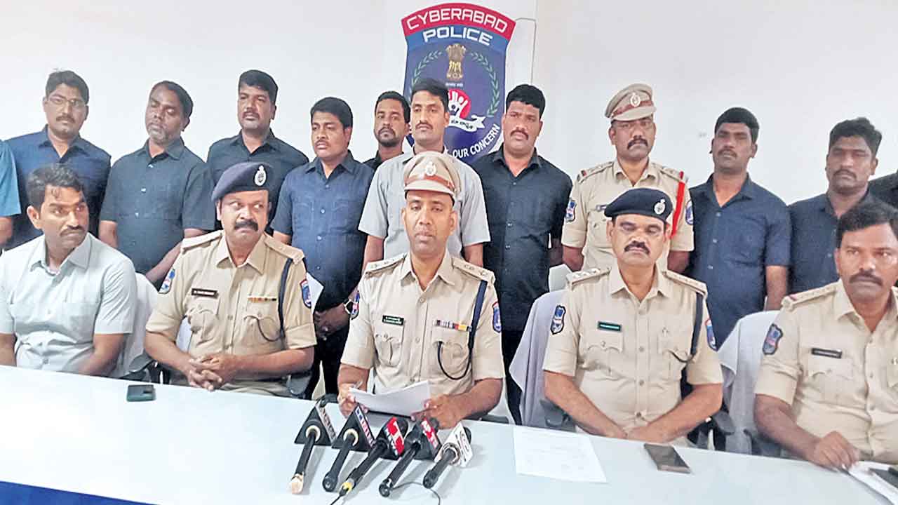 దోపిడీ ముఠా అరెస్టు