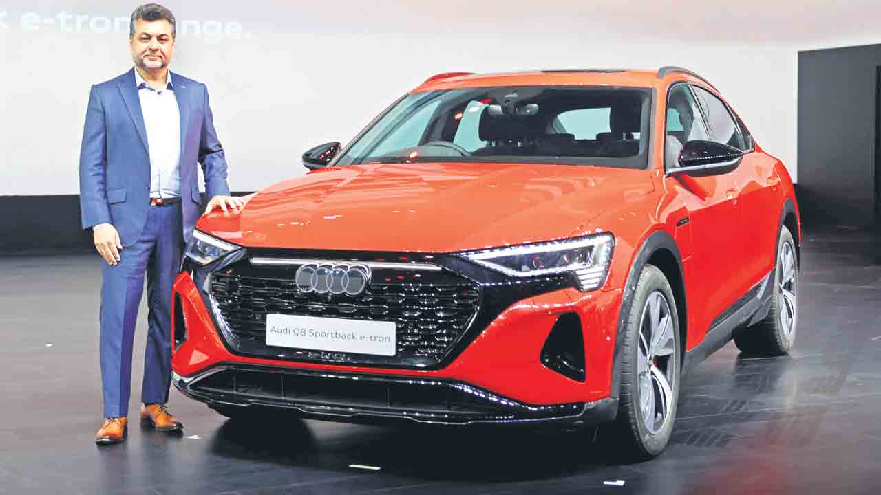 సింగిల్‌ చార్జింగ్‌తో 600 కిలో మీటర్లు