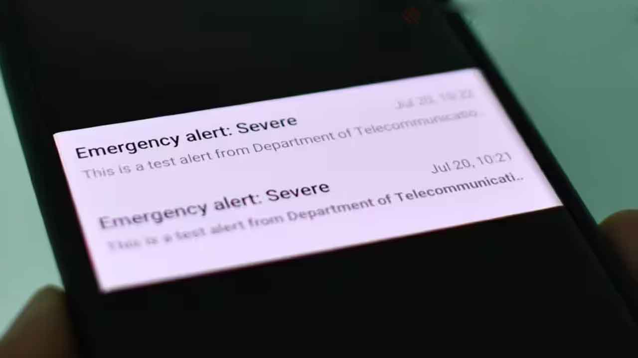 మొబైళ్లకు ఎమర్జెన్సీ అలర్ట్‌ సందేశాలు