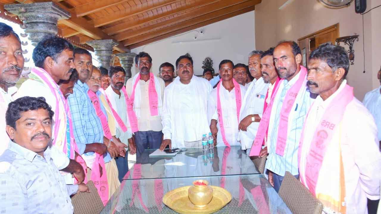 Minister Errabelli | మంత్రి ఎర్రబెల్లి సమక్షంలో బీఆర్‌ఎస్‌లో చేరికలు
