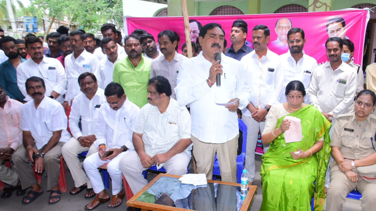 Minister Errabelli  | ప్రజాసేవకే మా కుటుంబం అంకితం : మంత్రి ఎర్రబెల్లి