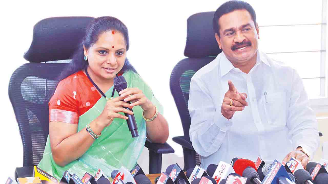 కాంగ్రెస్‌ ఎజెండాలో ఉన్నవన్నీ బీఆర్‌ఎస్‌ పథకాలే